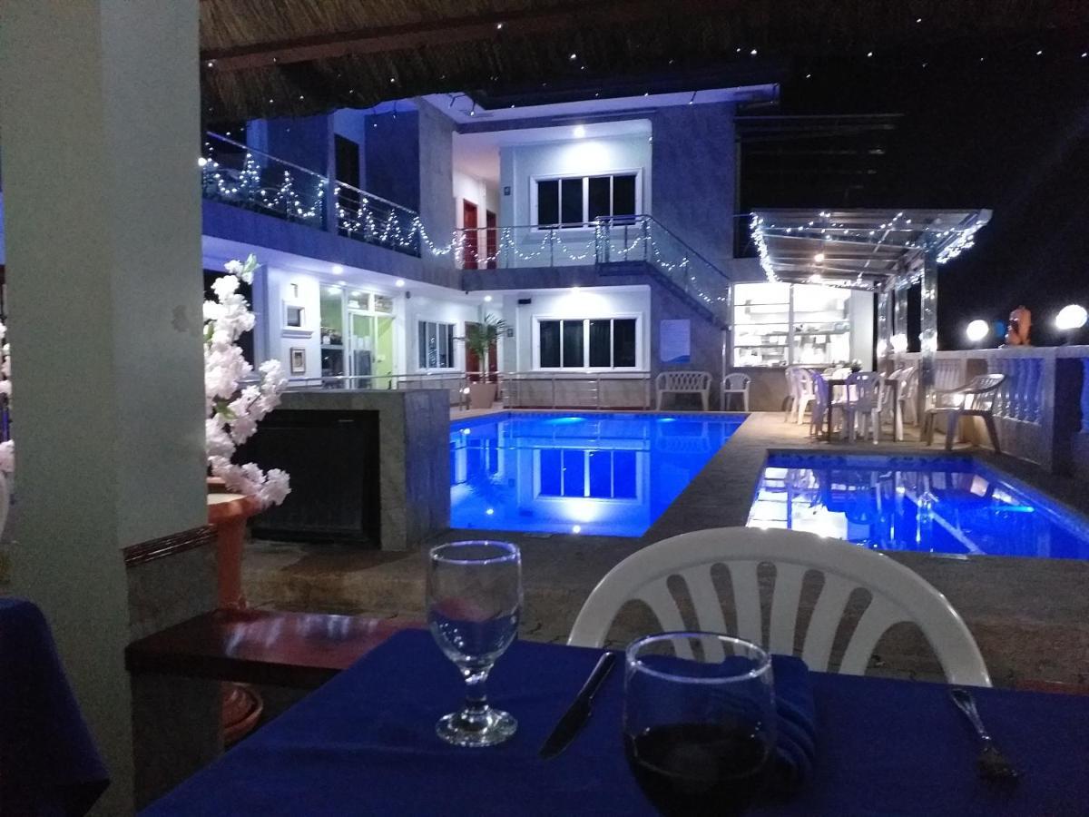 Ocean Breeze Resort Toledo Exterior foto